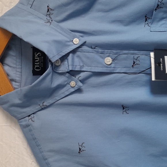 CHAPS BLUE BOTTON DOWN SHIRT SHORT SLEEVE . - Picture 2 of 5